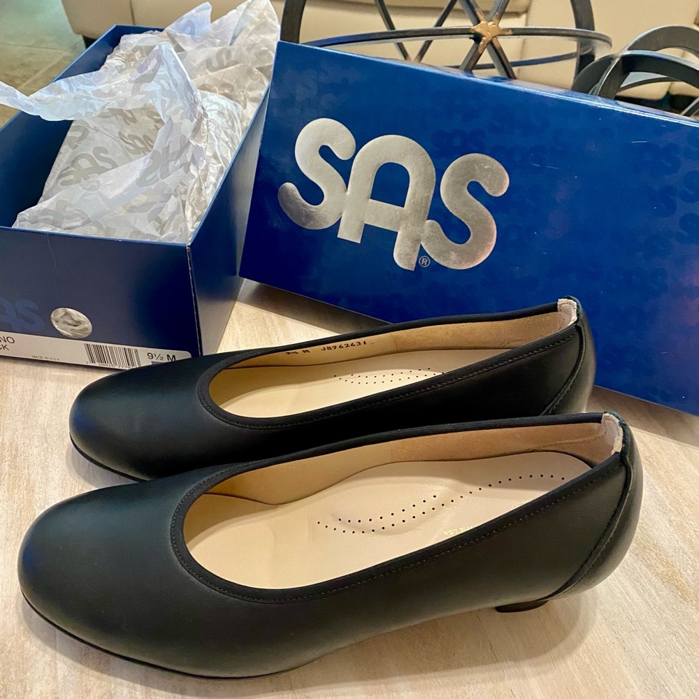 SAS Women's Classic Black Flats